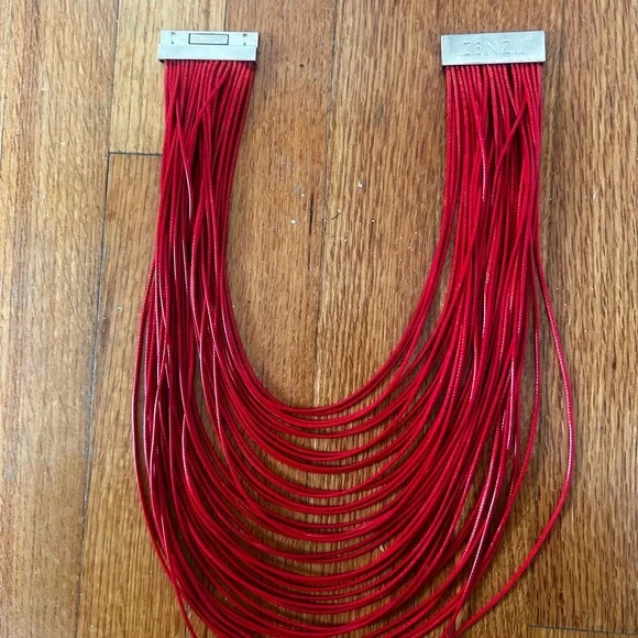 ZENZII multistrand red magnetic clasp necklace - Picture 3 of 6